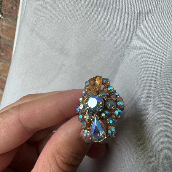 Vintage gold tone Aurora Borealis adjustable size ring - Picture 15 of 15
